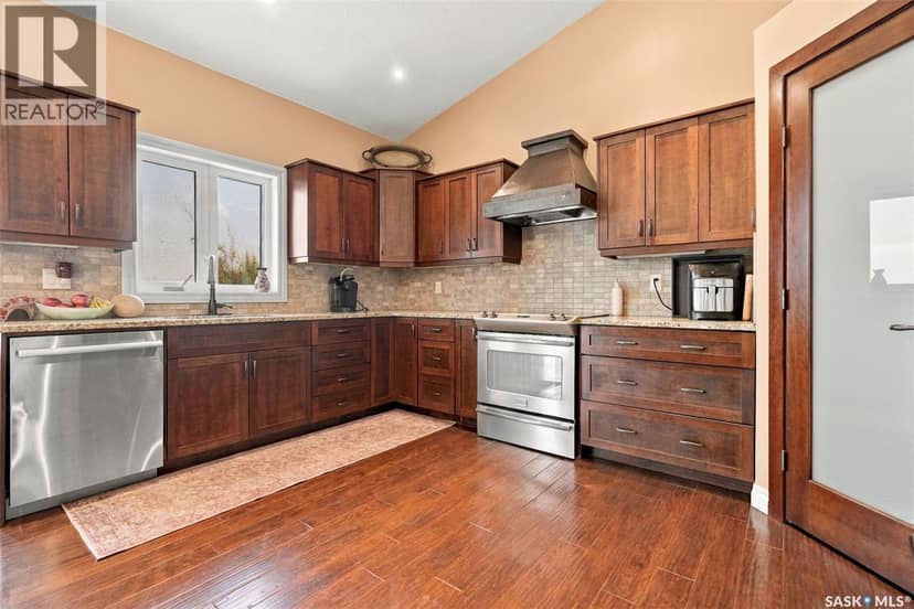 212 Edgewood Drive — photo 13 of 40