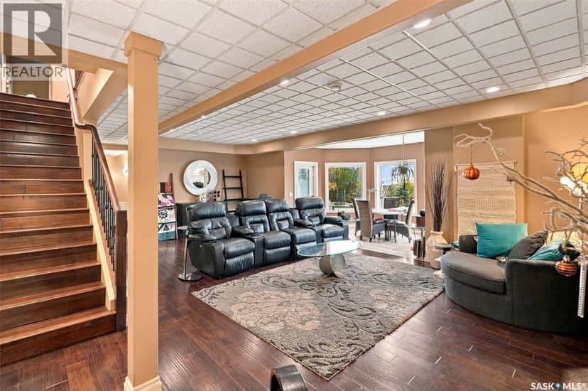 212 Edgewood Drive — photo 29 of 40