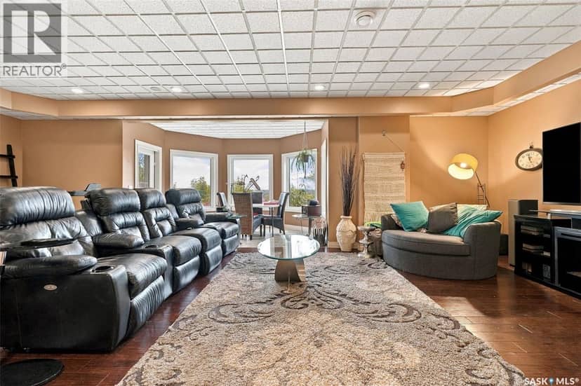 212 Edgewood Drive — photo 30 of 40