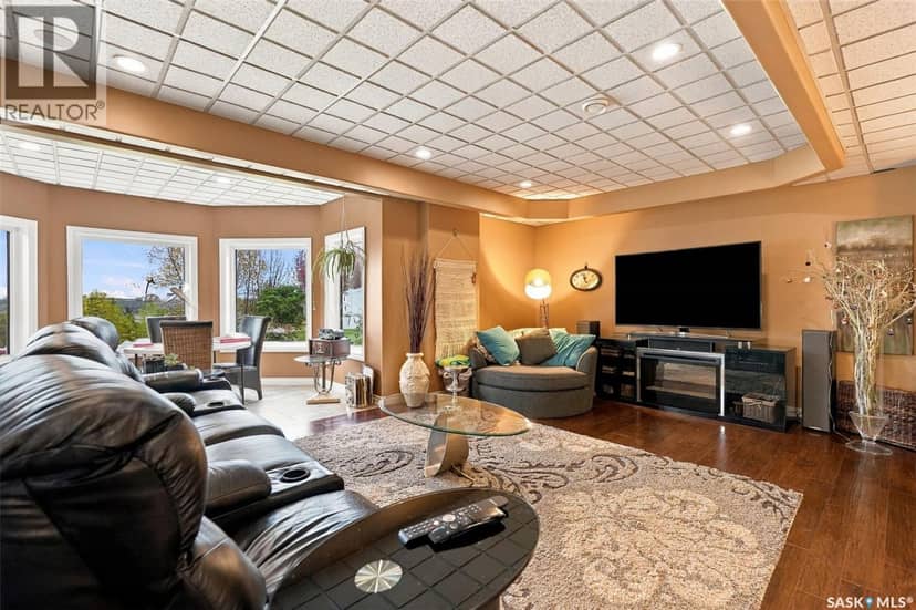 212 Edgewood Drive — photo 31 of 40