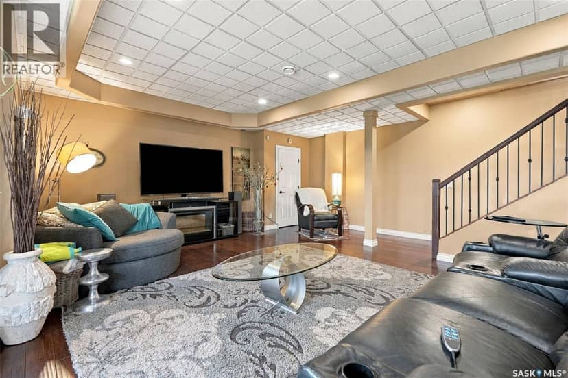 212 Edgewood Drive — photo 32 of 40