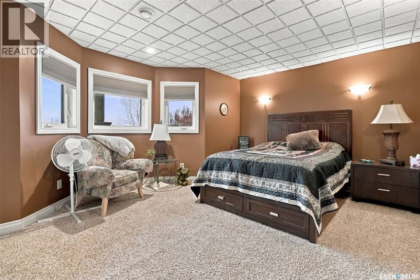 212 Edgewood Drive — photo 36 of 40