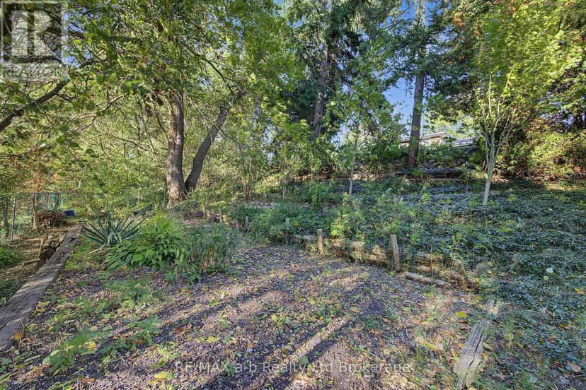 20 Pinecrest Avenue — photo 29 of 34