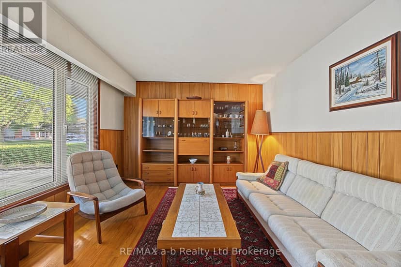 20 Pinecrest Avenue — photo 6 of 34