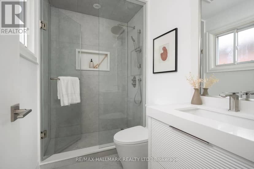 226 A Mortimer Avenue — photo 26 of 40