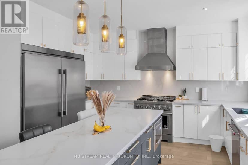 30 Pinecrest Street — photo 14 of 40