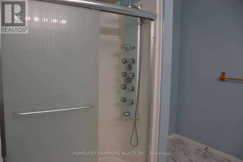 132 Henhoeffer Crescent — photo 17 of 33