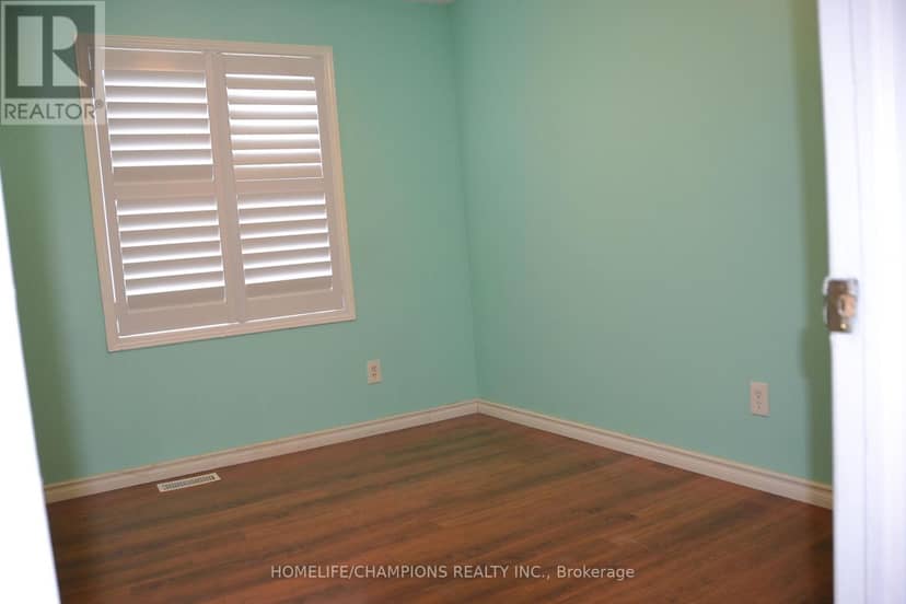 132 Henhoeffer Crescent — photo 18 of 33