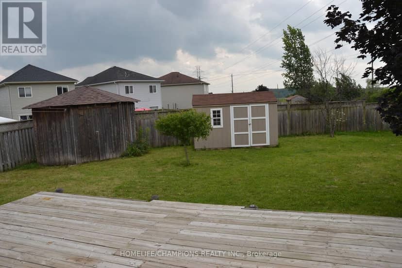 132 Henhoeffer Crescent — photo 28 of 33