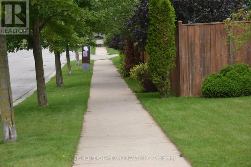 132 Henhoeffer Crescent — photo 33 of 33