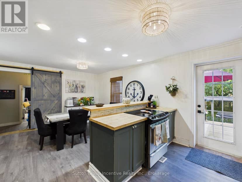 57 Woodward Street — photo 10 of 37