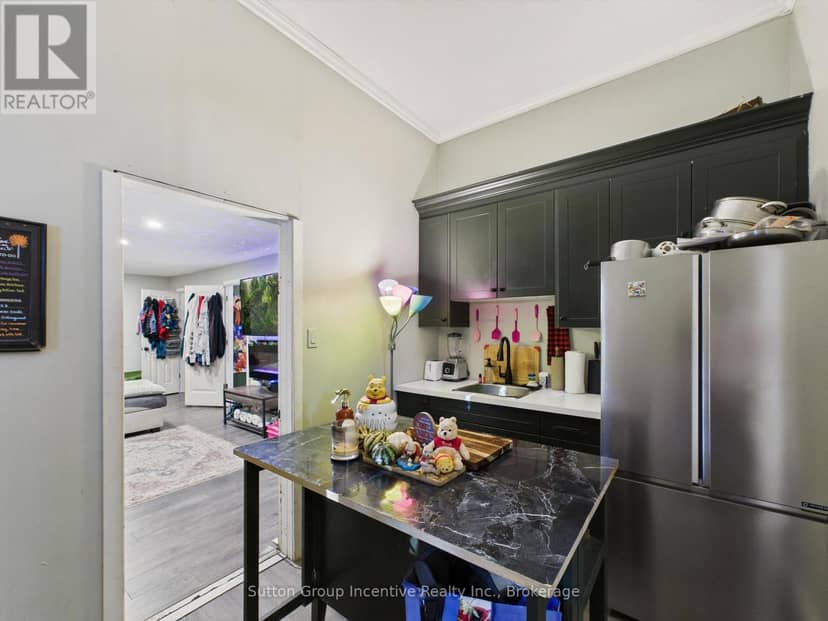 57 Woodward Street — photo 12 of 37