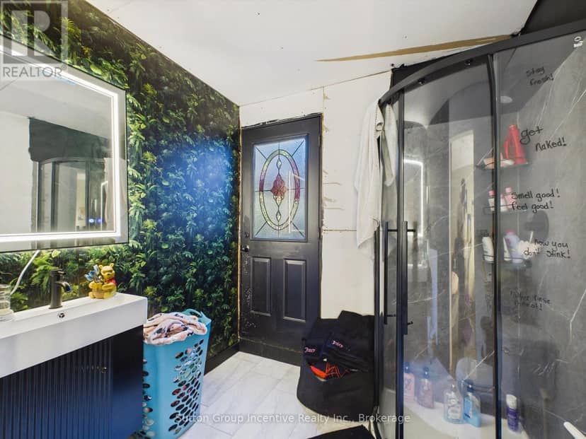 57 Woodward Street — photo 15 of 37