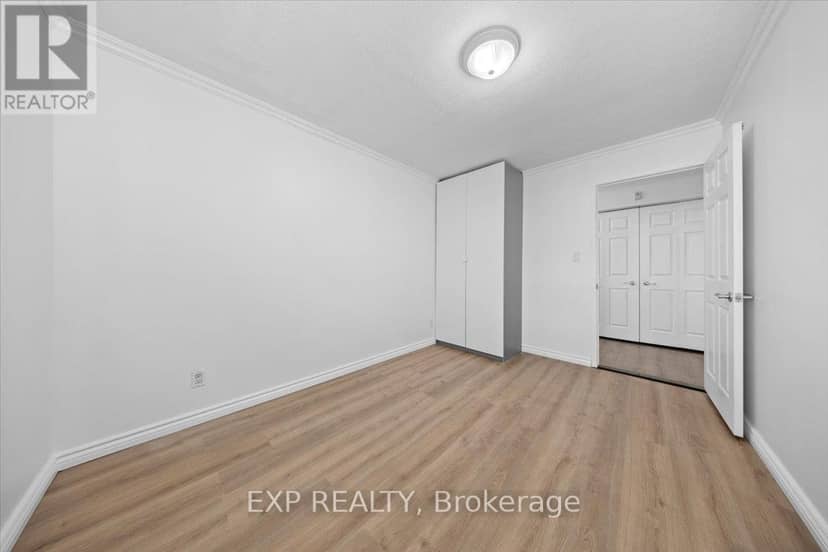 1517 - 2000 Jasmine Crescent — photo 20 of 37
