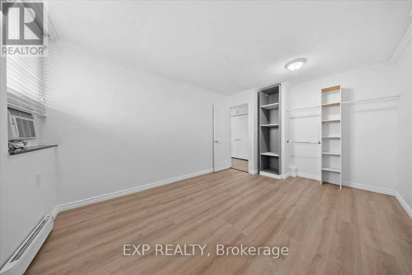 1517 - 2000 Jasmine Crescent — photo 17 of 37