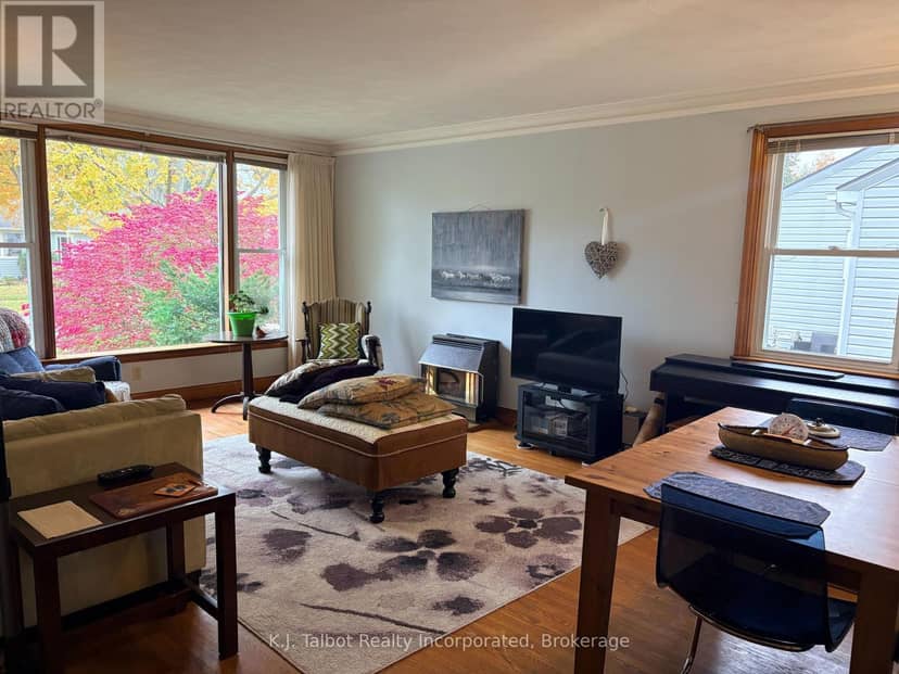 207 Cameron Street — photo 14 of 36