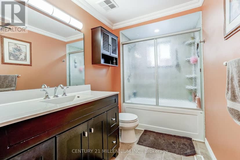 72 Glebe Crescent — photo 16 of 40