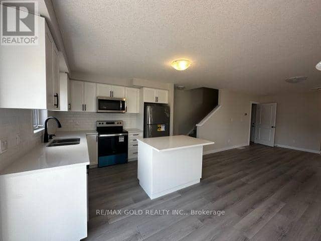 17 Wilkinson Avenue — photo 1 of 12