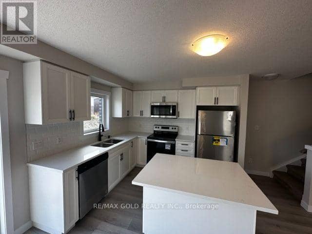 17 Wilkinson Avenue — photo 5 of 12