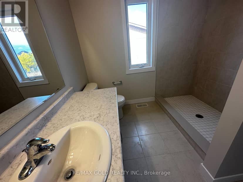17 Wilkinson Avenue — photo 8 of 12