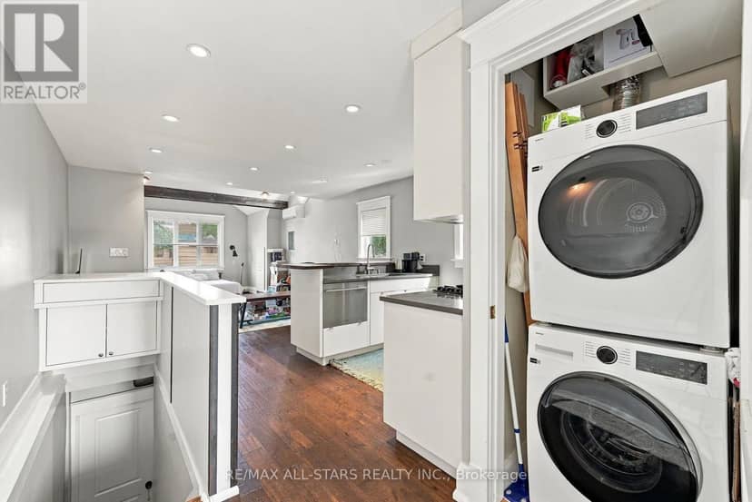 435 Mortimer Avenue — photo 9 of 40