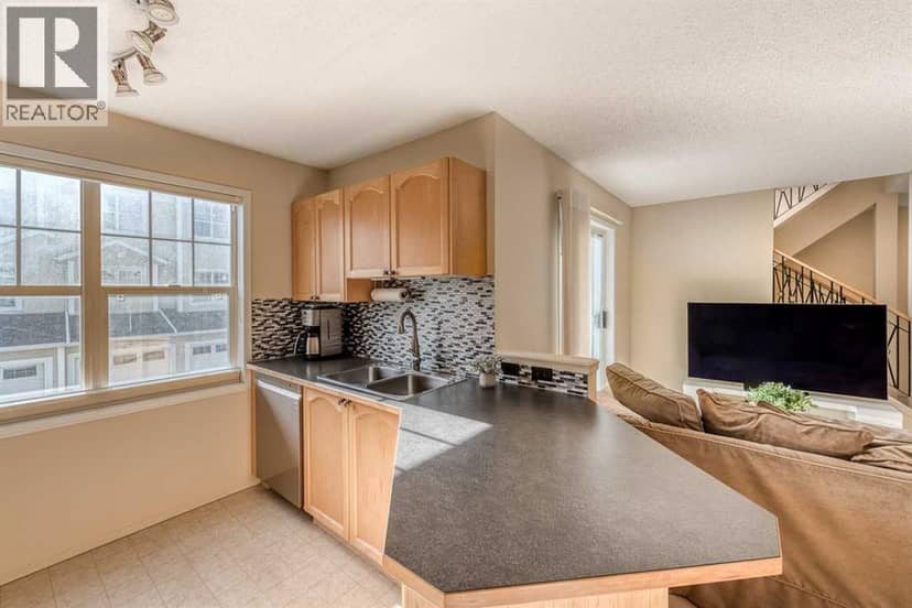 1104, 7171 Coach Hill Road SW, Calgary, photo 5