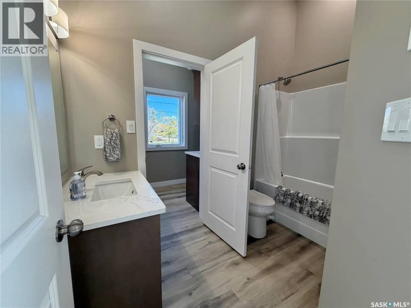 1119 Birchwood AVENUE — photo 31 of 40