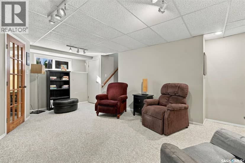 567 Adilman DRIVE — photo 36 of 40