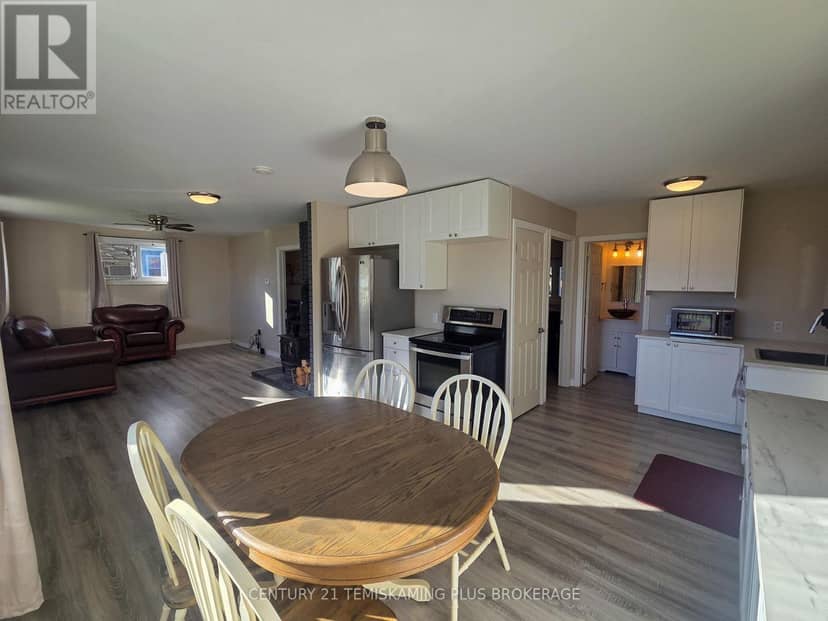 111 Second Avenue, Englehart, photo 7
