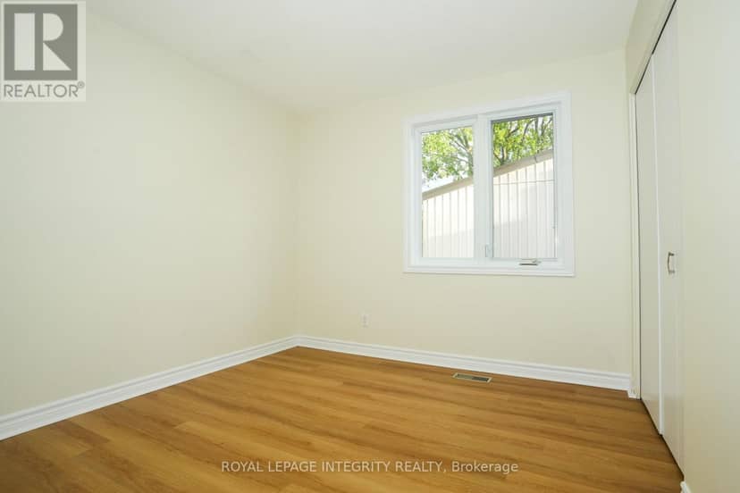 90 - 3270 Southgate Road — photo 11 of 18
