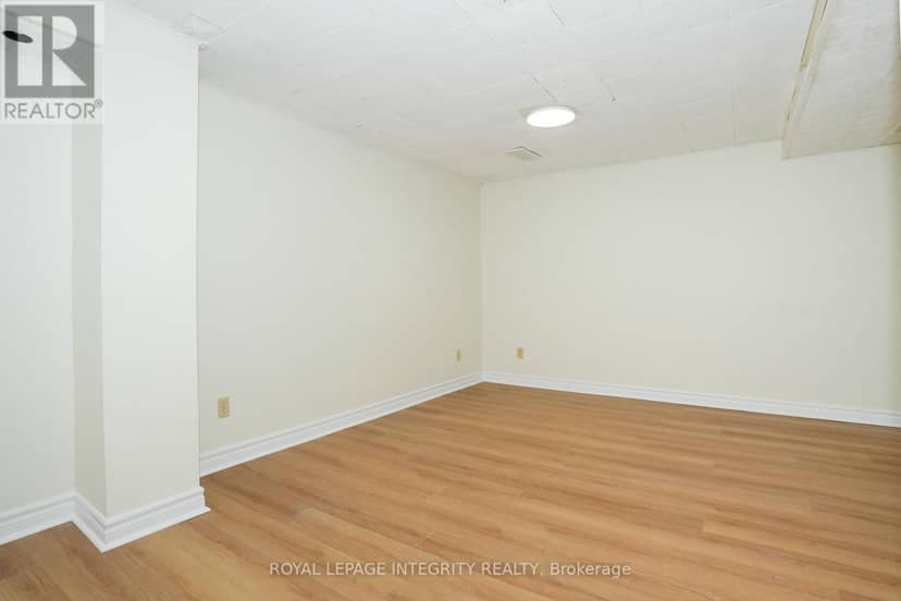 90 - 3270 Southgate Road — photo 15 of 18