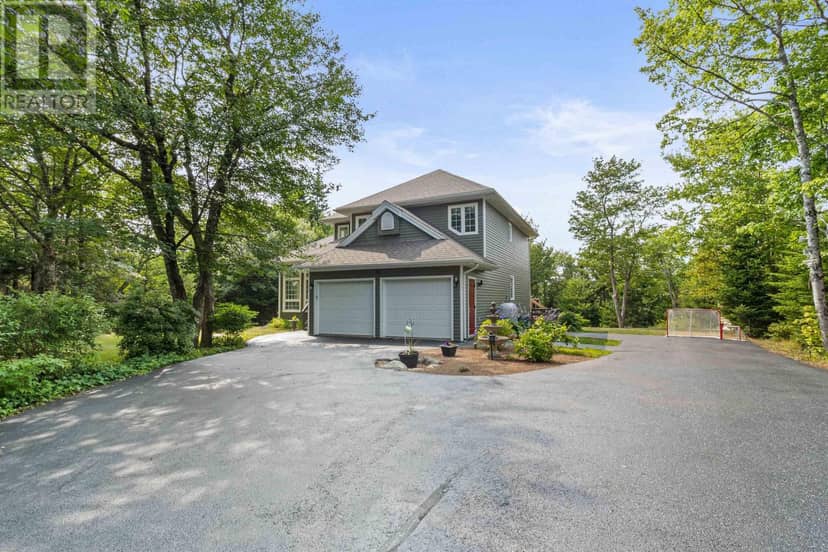 80 Tudor Lane, Stillwater Lake, photo 2