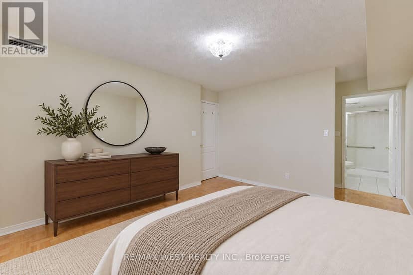 319 - 7373 Martin Grove Road — photo 24 of 40