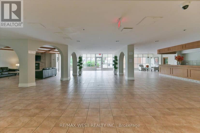 319 - 7373 Martin Grove Road, Vaughan, photo 6