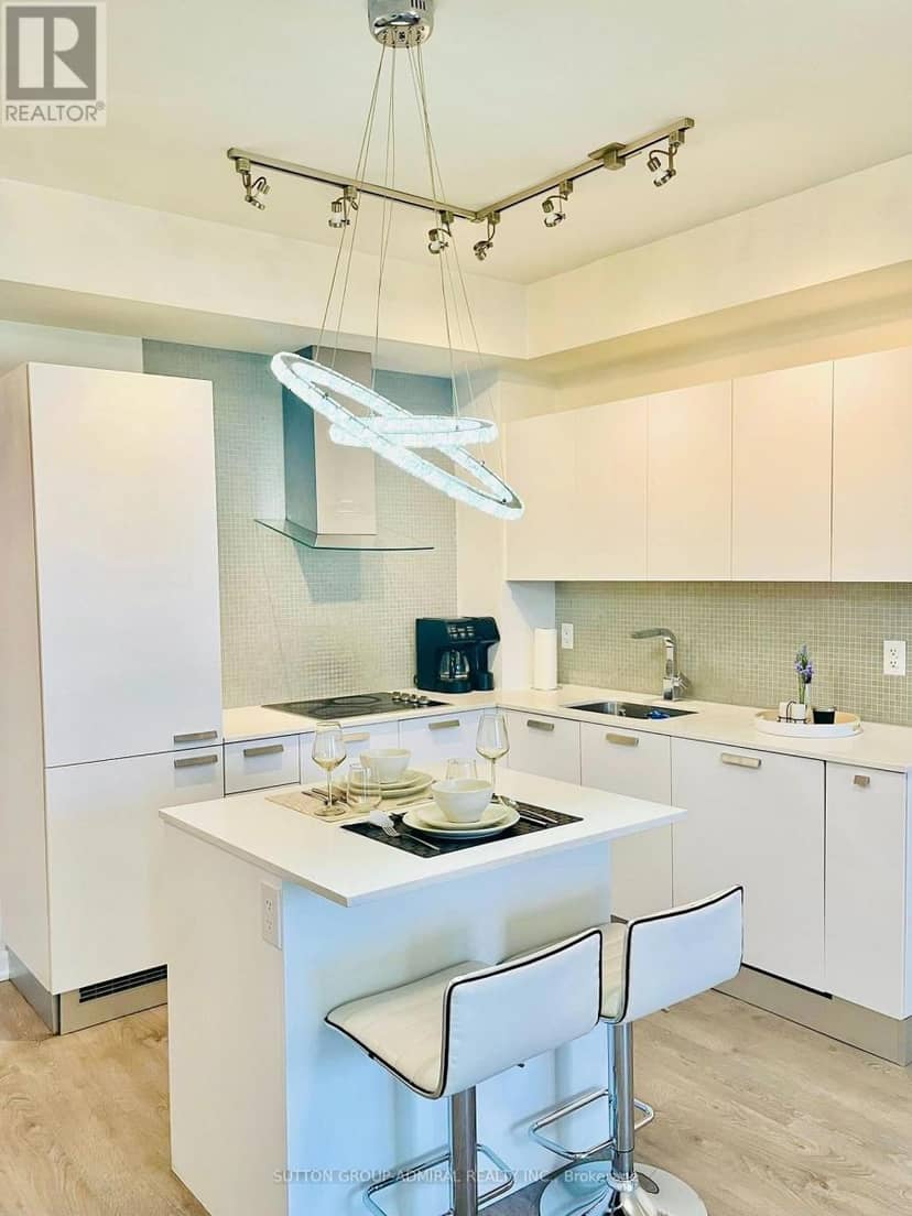 2904 - 11 Bogert Avenue, Toronto, photo 2