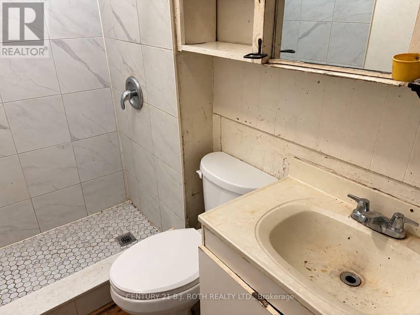 371 East St Orillia Street — photo 10 of 15