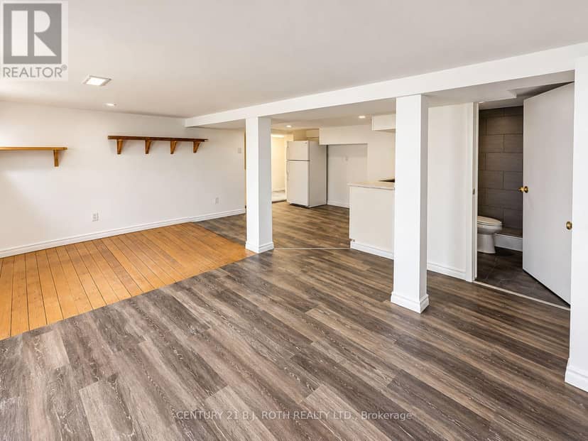 371 East St Orillia Street — photo 5 of 15