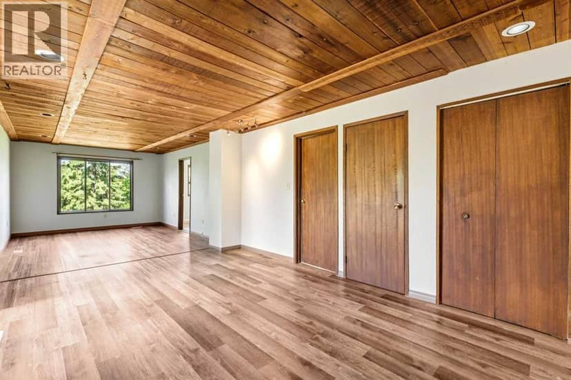 254063 480 Township — photo 14 of 40