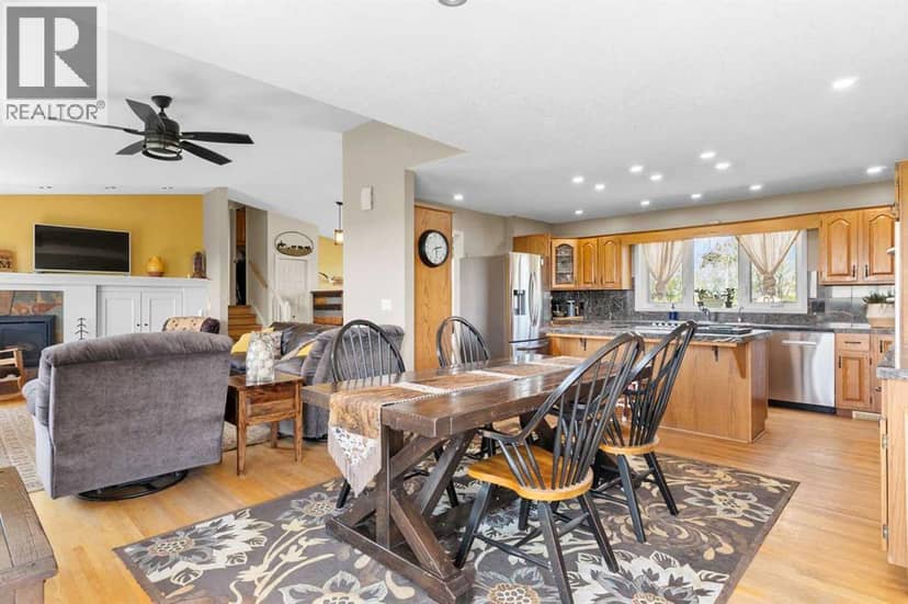 31170 Range Road 42 Range — photo 15 of 40