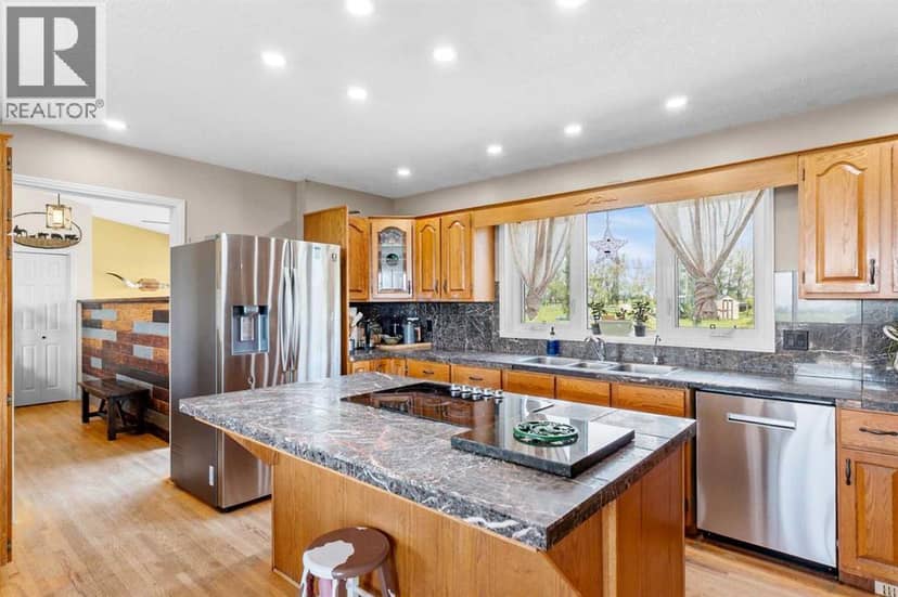 31170 Range Road 42 Range — photo 13 of 40