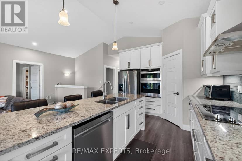 21 - 10 McPherson Court — photo 13 of 40
