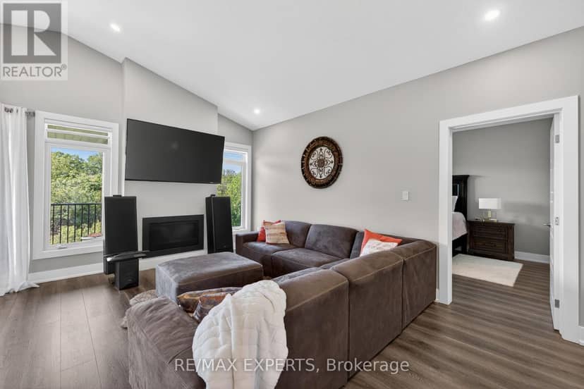 21 - 10 McPherson Court — photo 21 of 40