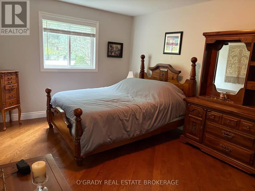 1442 Windsor Drive — photo 13 of 28