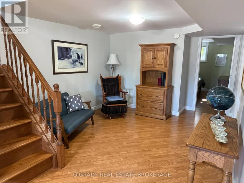 1442 Windsor Drive — photo 16 of 28