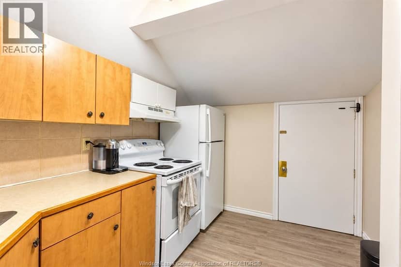2176 McDougall — photo 14 of 20