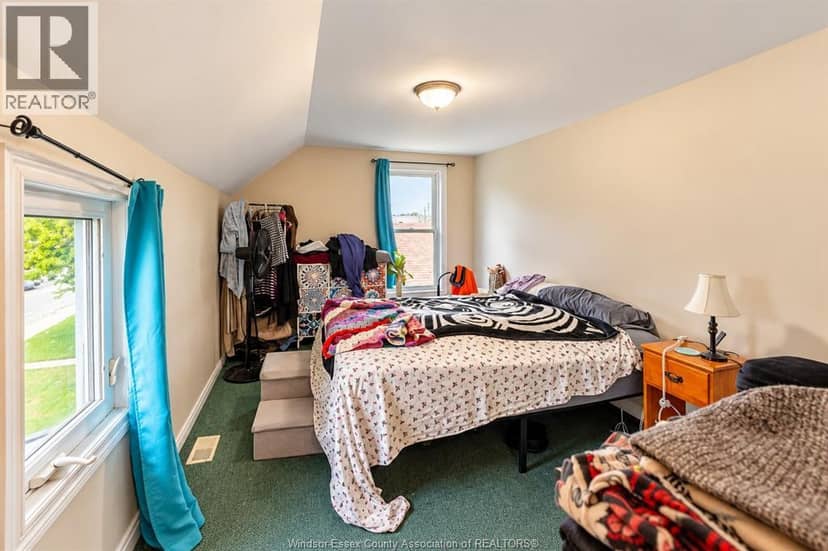 2176 McDougall — photo 8 of 20