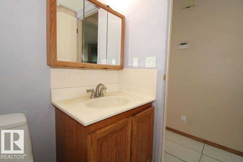 11393 22 AV NW — photo 15 of 31