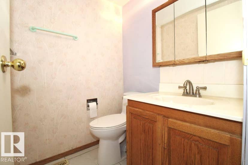 11393 22 AV NW — photo 14 of 31
