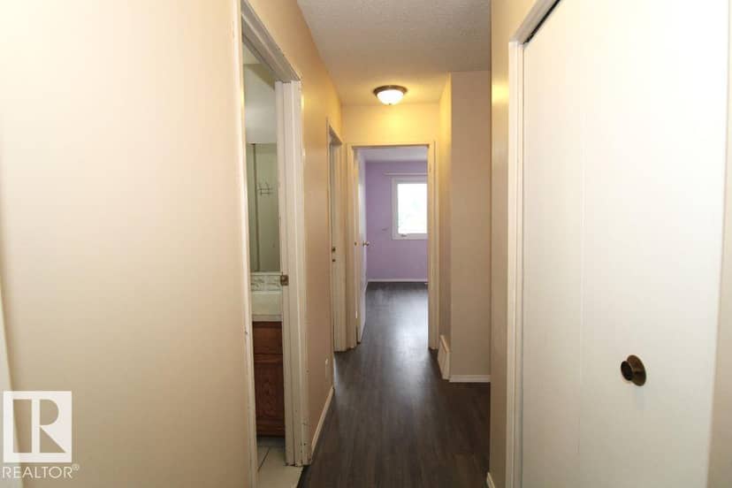 11393 22 AV NW — photo 17 of 31