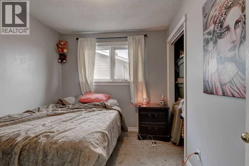 9809 98 Avenue — photo 32 of 40